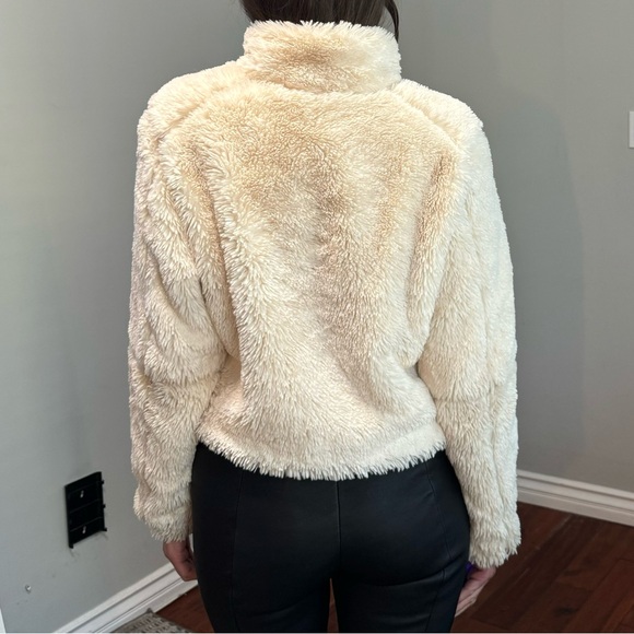 SOLD Patagonia Lunar Frost Jacket, High Pile Fleece, Natural Cream, Zip-Up,Small - Picture 3 of 9